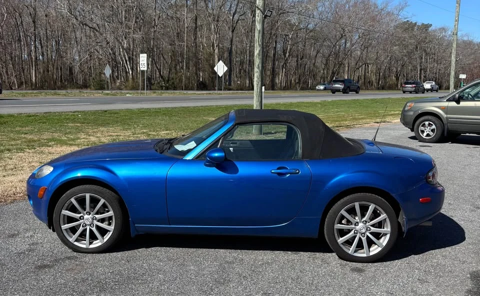 2006 Mazda NC MX-5 Miata - Image 5 of 5
