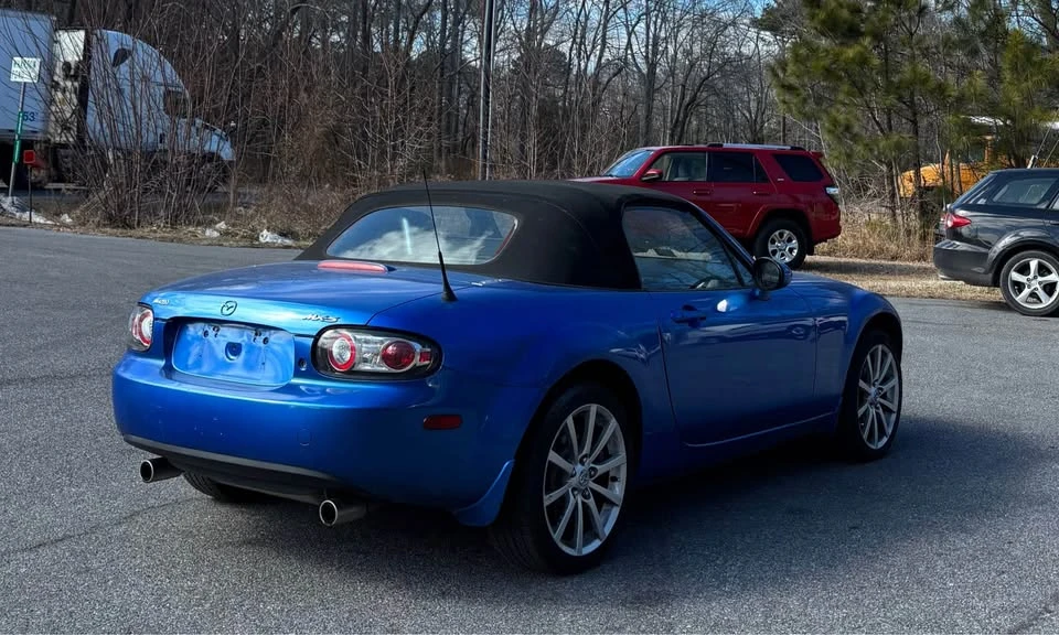 2006 Mazda NC MX-5 Miata - Image 3 of 4