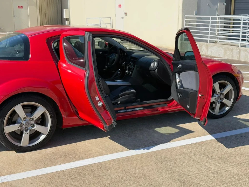 2006 Mazda RX-8 1st Gen - Image 28 of 31