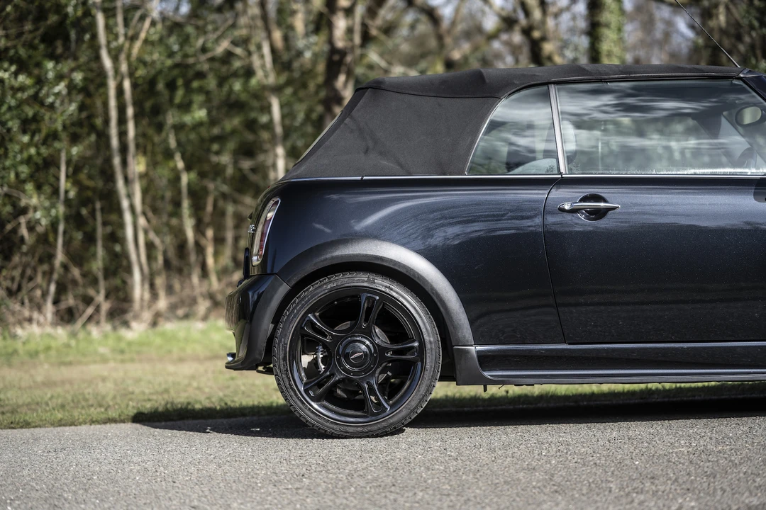 2006 Mini Mini Cooper S 1st Gen - Image 27 of 31