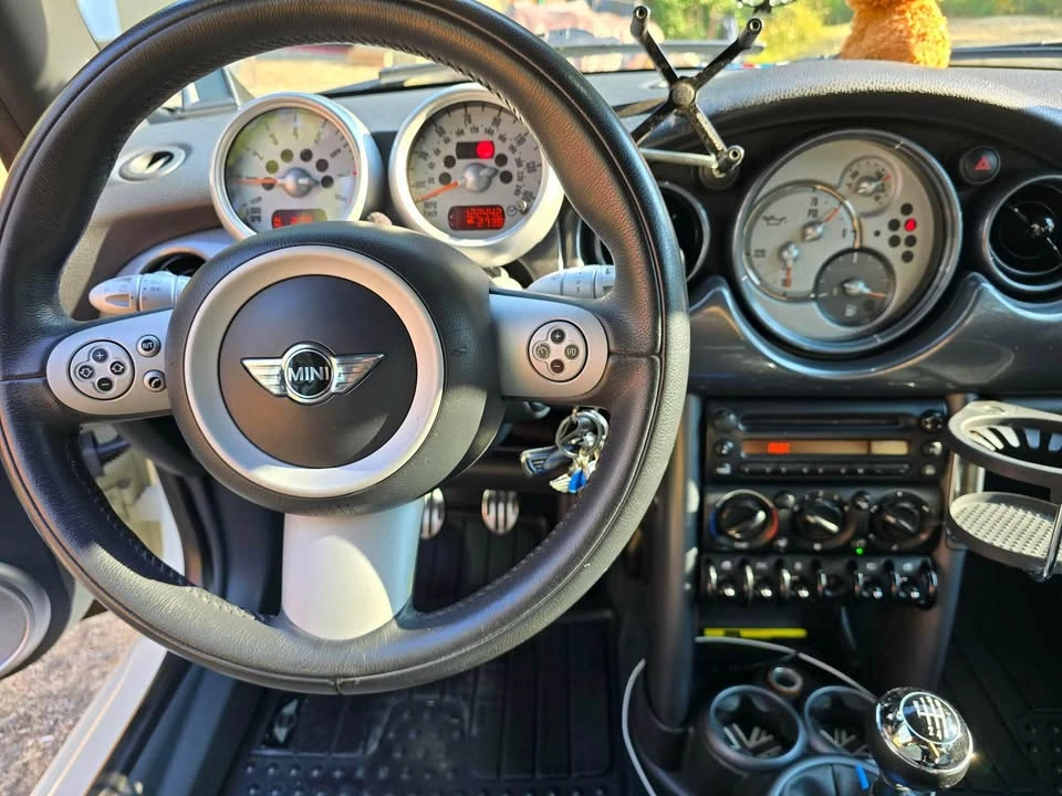 2006 Mini Mini Cooper S 1st Gen - Image 13 of 15