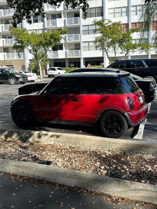 2006 Mini Mini 2nd Gen - Image 2 of 4