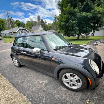 2006 MINI Cooper Hatchback 2D