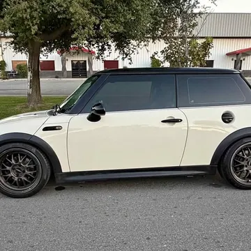 2006 MINI Cooper S Hatchback 2D