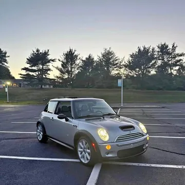2006 MINI Cooper S Hatchback 2D