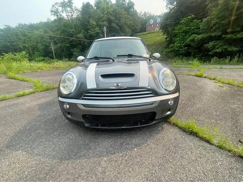 2006 MINI Cooper S Hatchback 2D