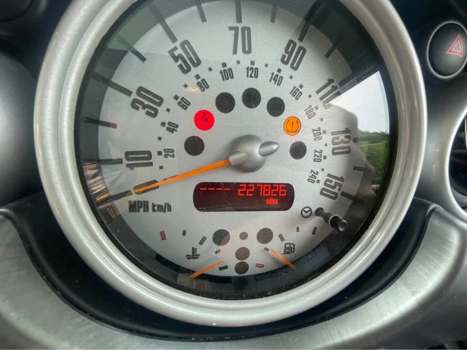 2006 Mini Mini Cooper S 1st Gen - Image 5 of 8