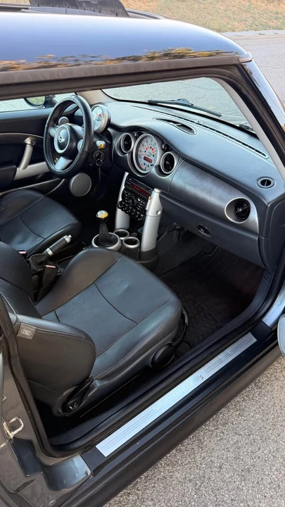 2006 Mini Mini Cooper S 1st Gen - Image 11 of 15