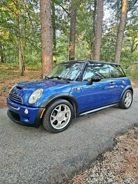 2006 MINI Cooper S Hatchback 2D