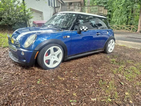 2006 MINI Cooper S Hatchback 2D