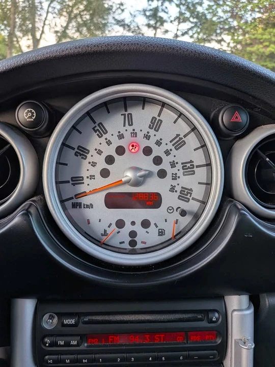 2006 Mini Mini Cooper S 1st Gen - Image 9 of 14