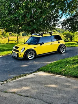 2006 MINI Cooper S Hatchback 2D