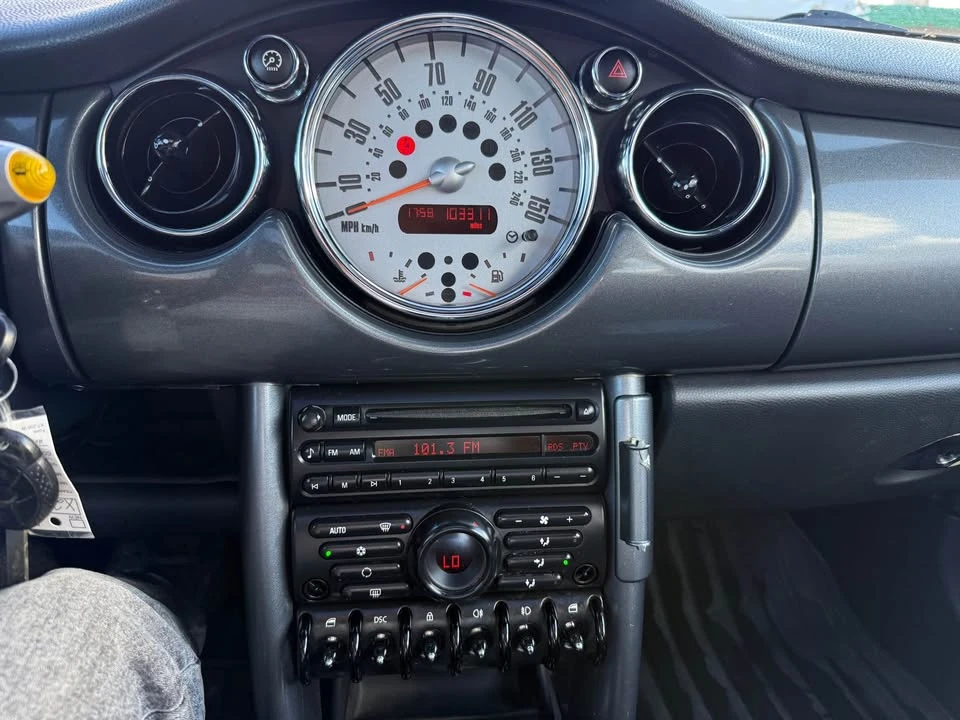 2006 Mini Mini Cooper S 1st Gen - Image 16 of 17