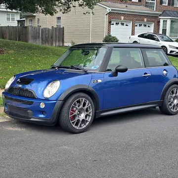 2006 MINI Cooper John Cooper Works Hatchback 2D
