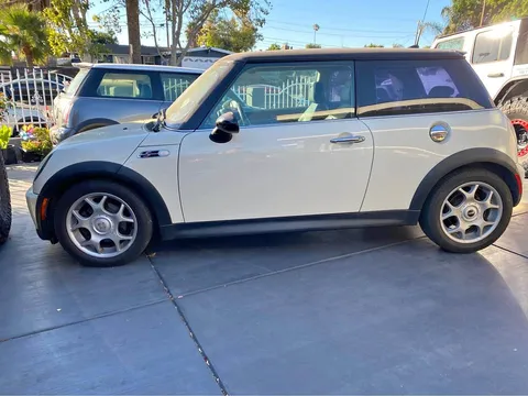 2006 MINI Cooper S Hatchback 2D