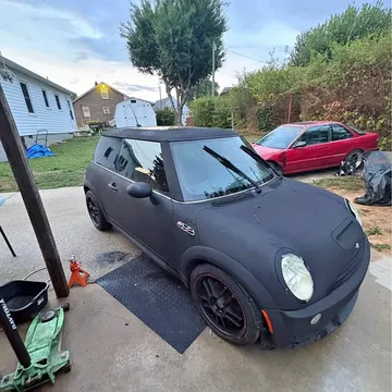 2006 MINI Cooper S Hatchback 2D