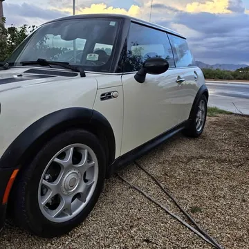 2006 MINI Cooper S Hatchback 2D