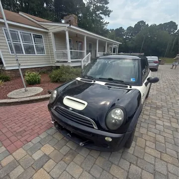 2006 MINI Cooper S Hatchback 2D
