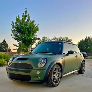 2006 MINI Cooper S Hatchback 2D