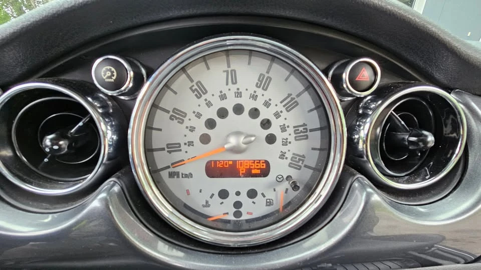 2006 Mini Mini Cooper S 1st Gen - Image 11 of 12