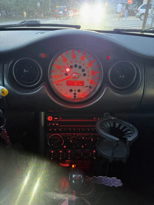 2006 Mini Mini Cooper S 1st Gen - Image 9 of 10