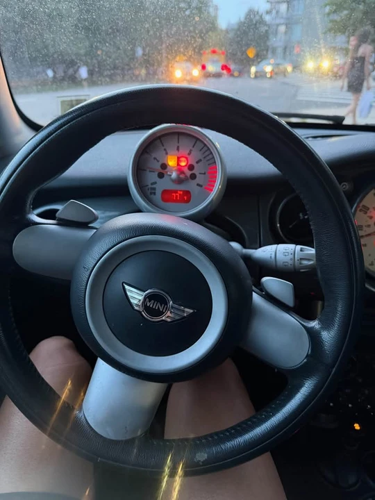 2006 Mini Mini Cooper S 1st Gen - Image 7 of 10