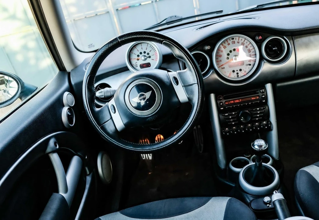 2006 Mini Mini Cooper S 1st Gen - Image 9 of 30