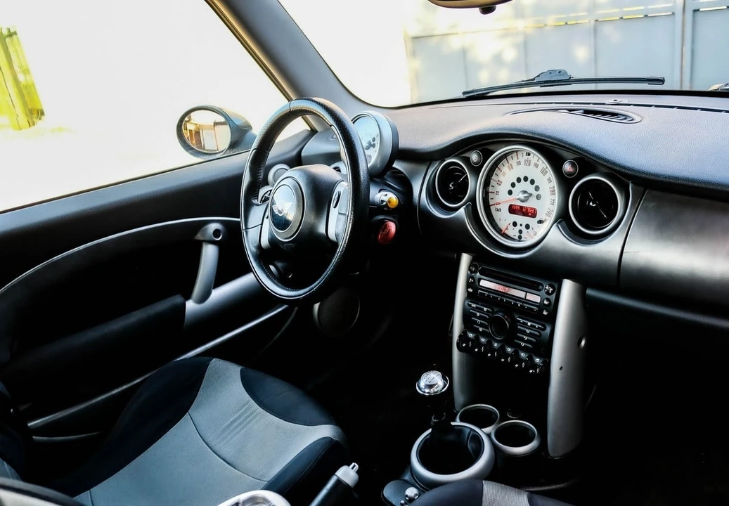 2006 Mini Mini Cooper S 1st Gen - Image 10 of 30
