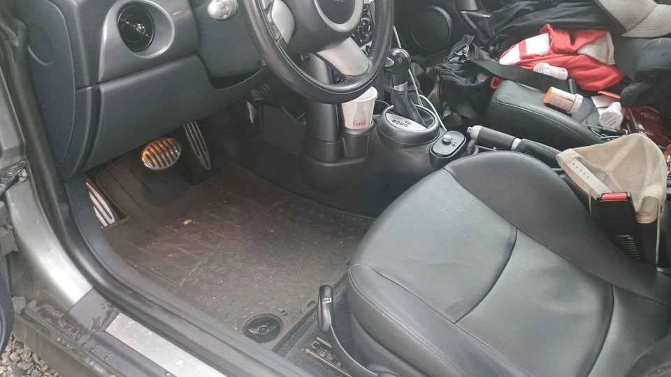 2006 Mini Mini Cooper S 1st Gen - Image 11 of 17