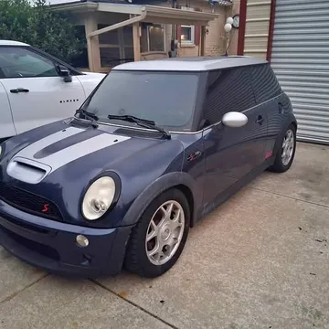 2006 MINI Cooper S Hatchback 2D