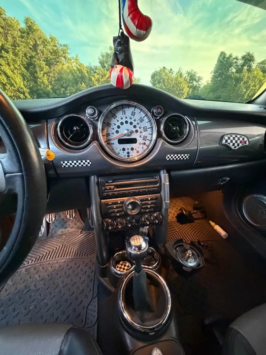 2006 Mini Mini Cooper S 1st Gen - Image 3 of 8