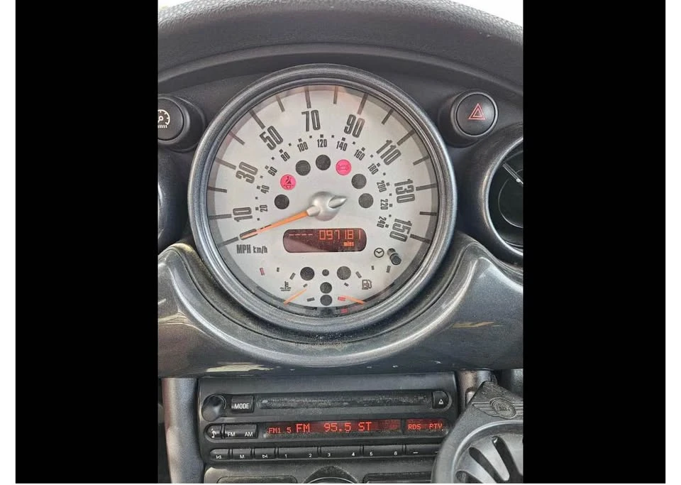 2006 Mini Mini Cooper S 1st Gen - Image 7 of 8