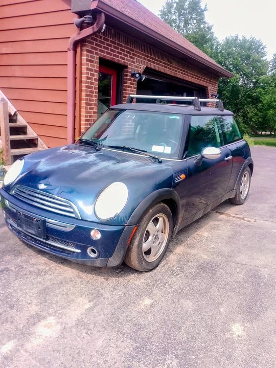 2006 Mini Mini Cooper S 1st Gen - Image 2 of 2
