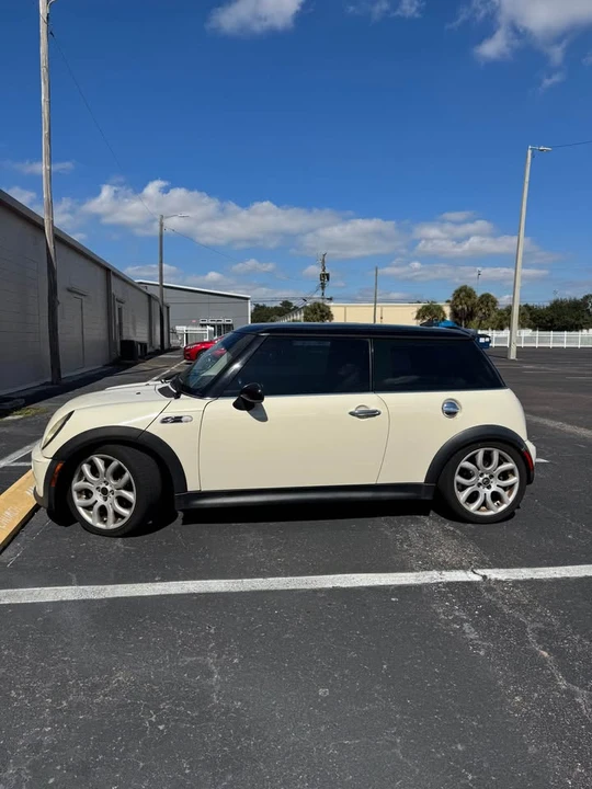 2006 Mini Mini Cooper S 1st Gen - Image 2 of 5