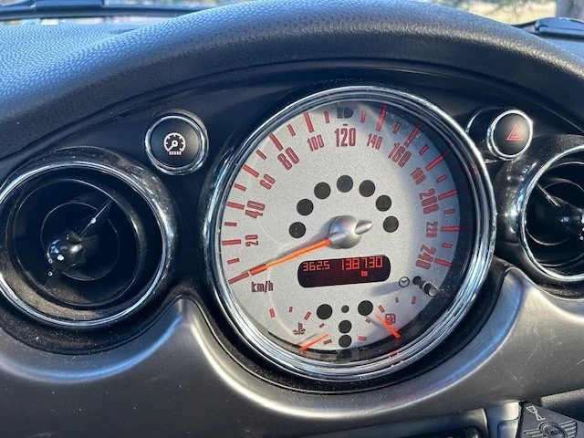 2006 Mini Mini Cooper S 1st Gen - Image 10 of 12