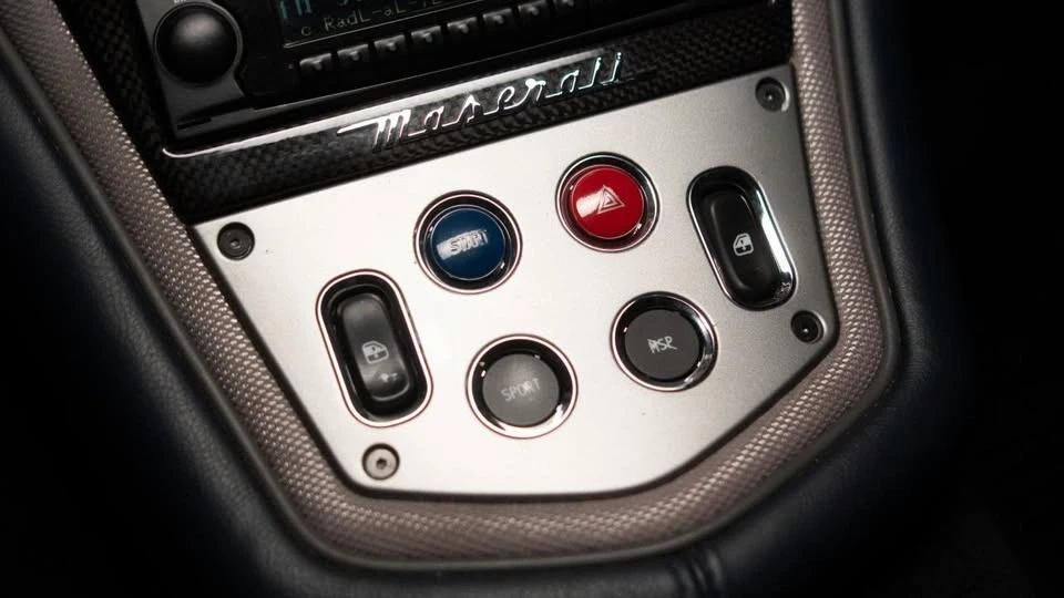2006 Maserati Coupe - Image 16 of 18