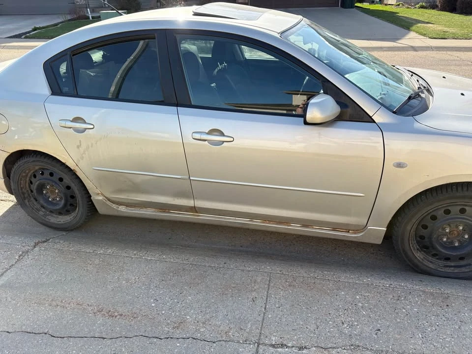2006 Mazda Mazda 3 1st Gen - Image 2 of 6