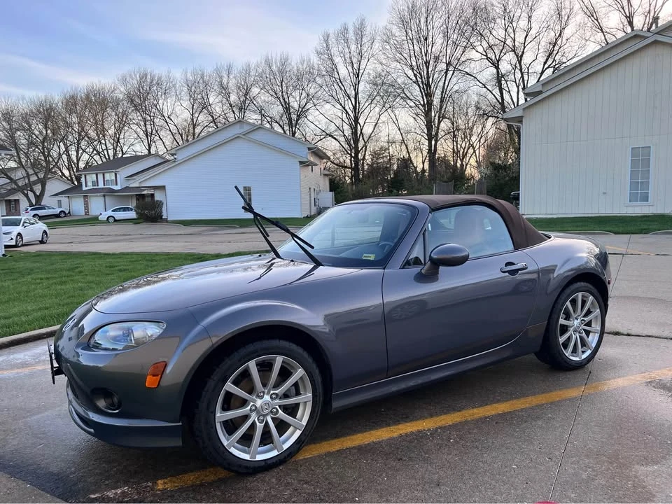 2006 Mazda NC MX-5 Miata - Image 2 of 2