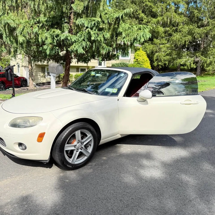 2006 Mazda NC MX-5 Miata - Image 5 of 10