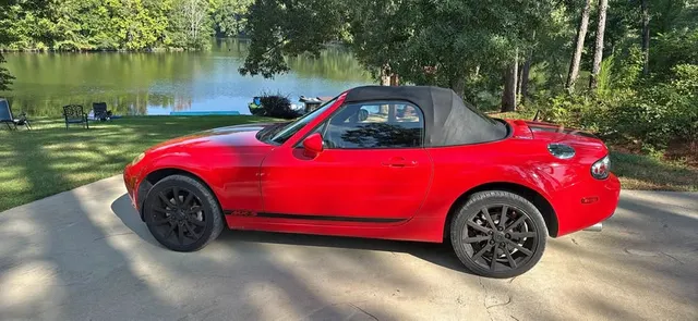 2006 Mazda MX-5 Miata RF Convertible