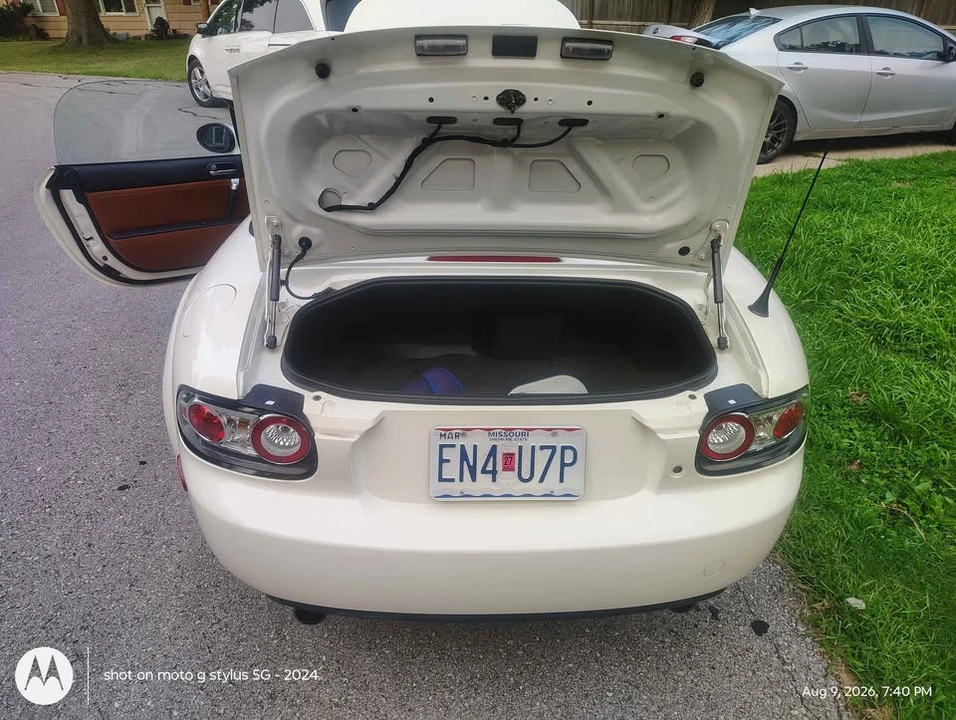 2006 Mazda NC MX-5 Miata - Image 2 of 16