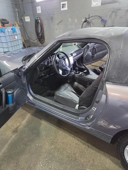 2006 Mazda NC MX-5 Miata - Image 5 of 5