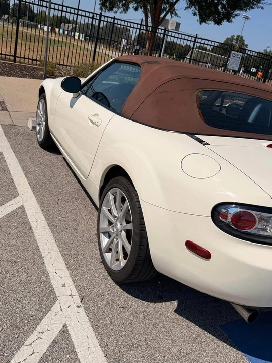 2006 Mazda NC MX-5 Miata - Image 5 of 7