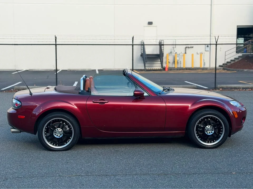 2006 Mazda NC MX-5 Miata - Image 5 of 13