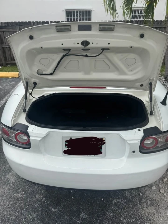2006 Mazda NC MX-5 Miata - Image 10 of 16