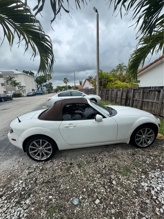 2006 Mazda NC MX-5 Miata - Image 3 of 16