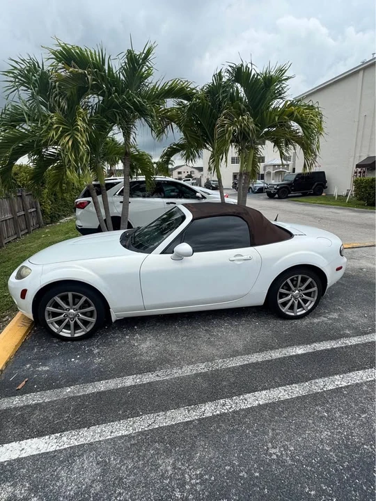 2006 Mazda NC MX-5 Miata - Image 2 of 16