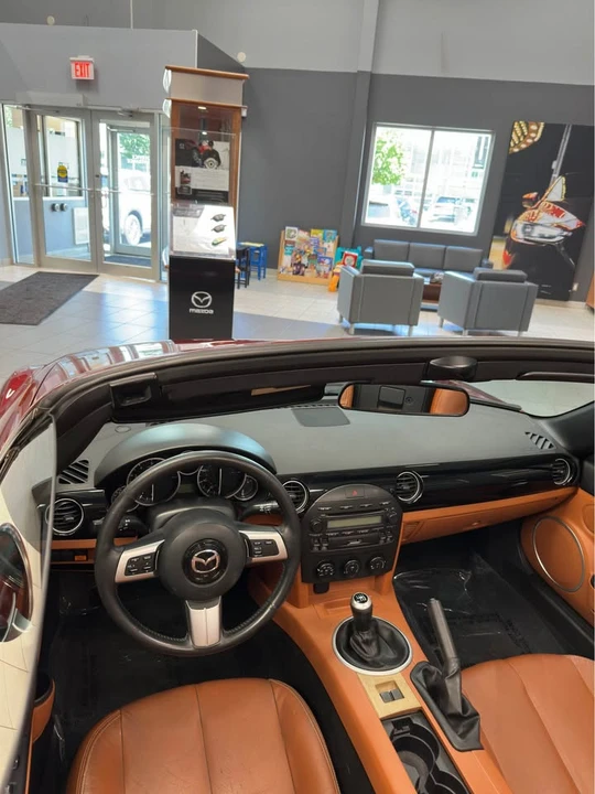 2006 Mazda NC MX-5 Miata - Image 5 of 10