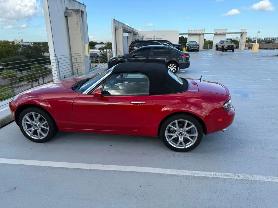 2006 Mazda NC MX-5 Miata - Image 4 of 7