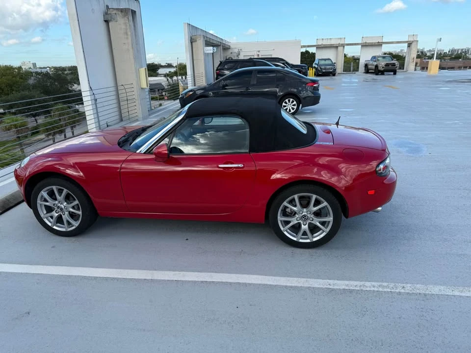 2006 Mazda NC MX-5 Miata - Image 5 of 7